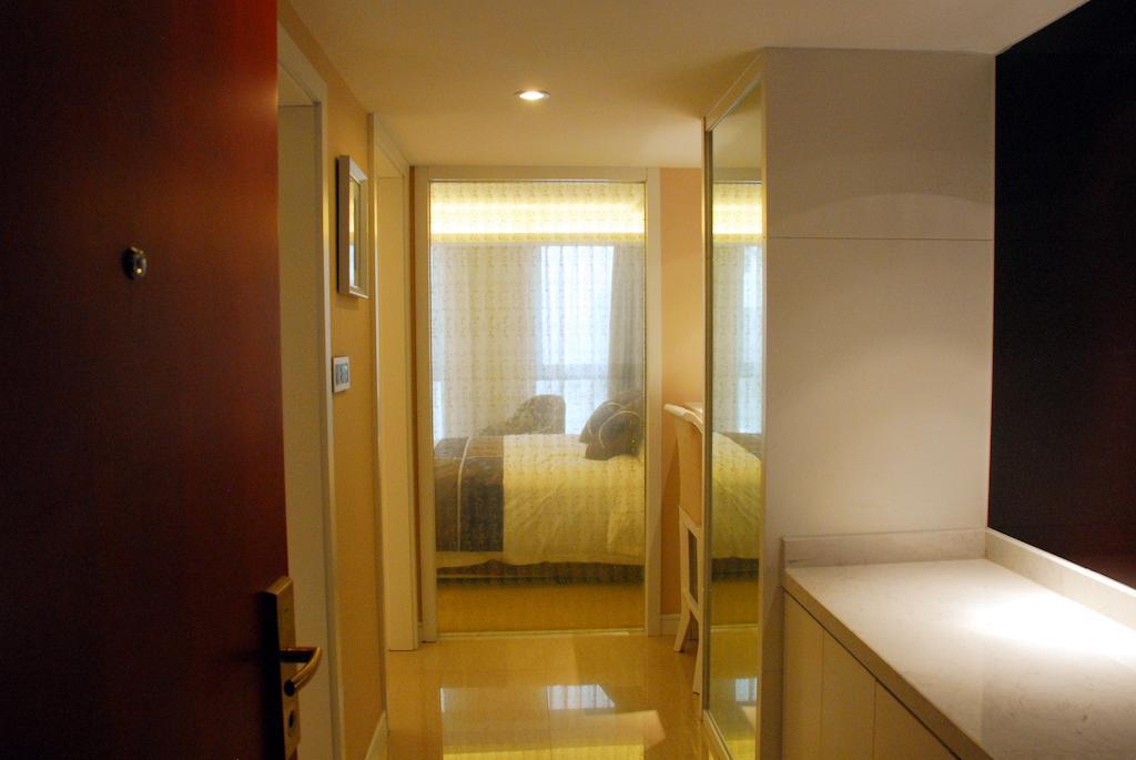 Xi'An Qu Jiang Yin Zuo Hotel Exterior photo